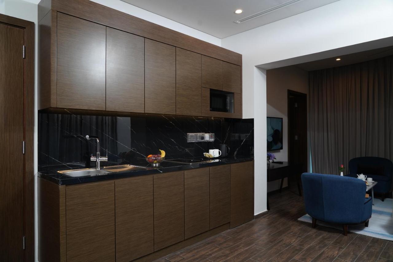 C - Hotel And Suites Doha Exteriör bild