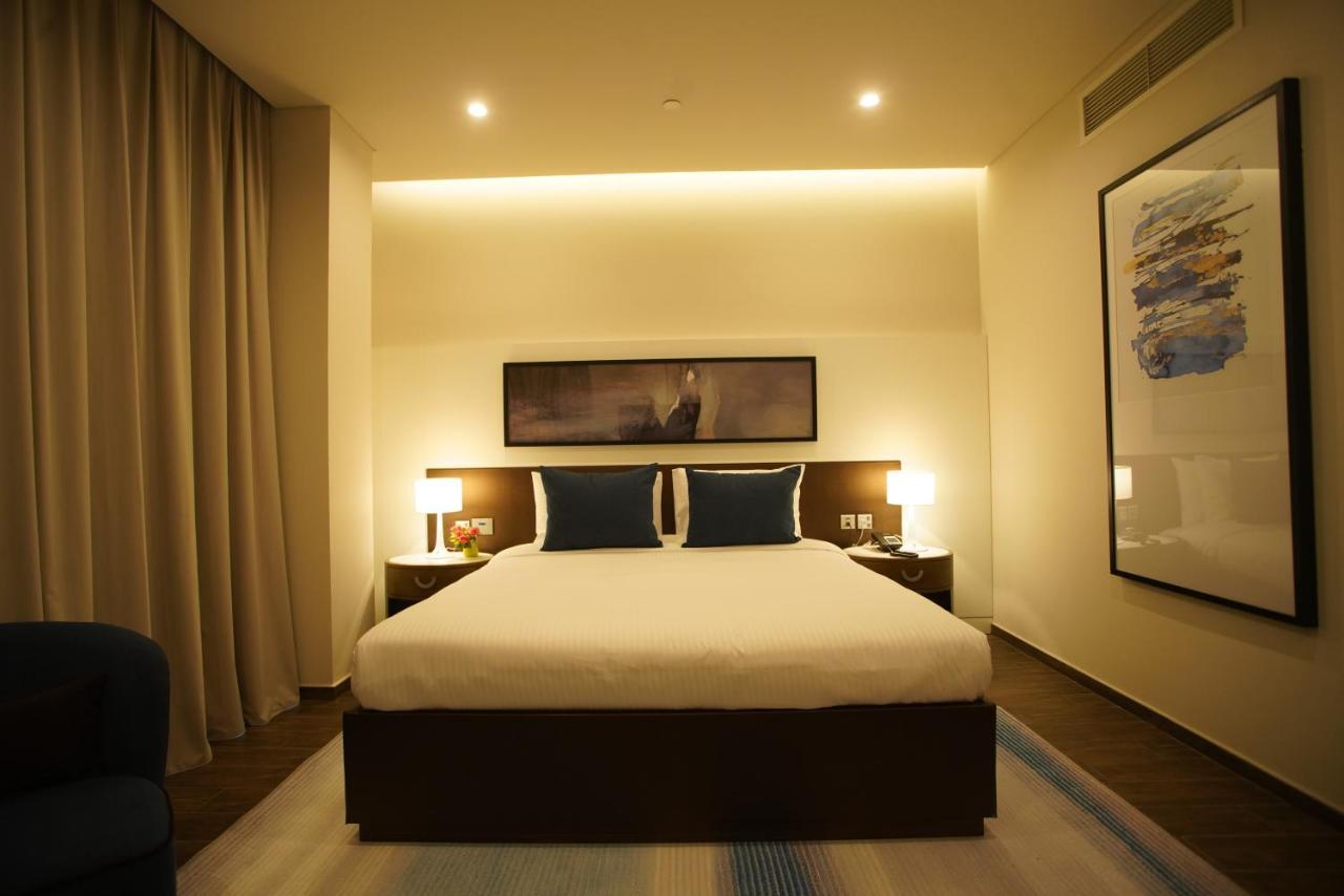 C - Hotel And Suites Doha Exteriör bild